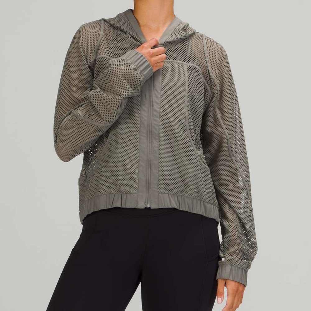 Lululemon Women’s Grey Sage Relaxed Fit Mesh Jacket Size 12